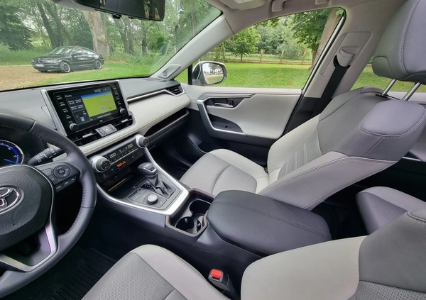 Toyota RAV4 cena 174000 przebieg: 24232, rok produkcji 2020 z Wieleń małe 407
